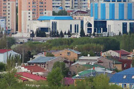World Bank Photo Collection A view of homes outside of an urban area. Kazakhstan. Photo: Shynar Jetpissova / World Bank