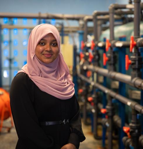 woman in solar power station in the Maldives
